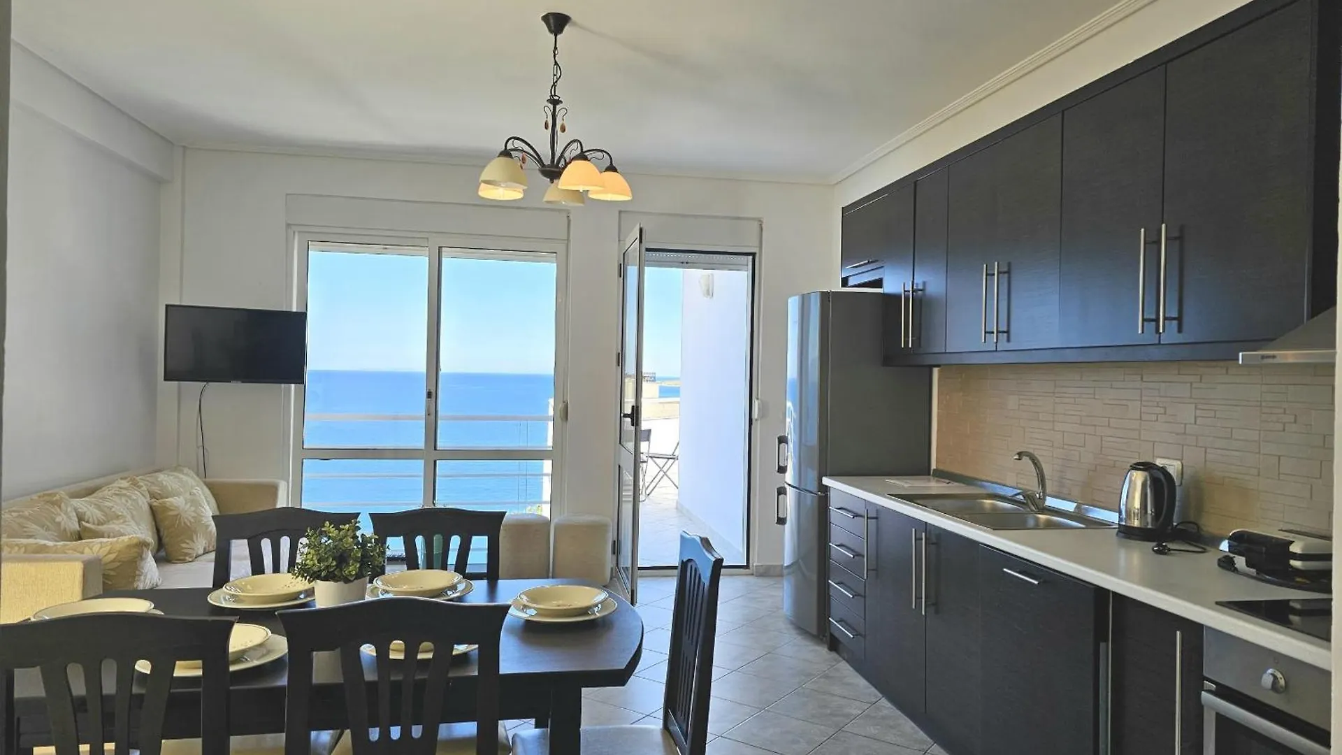 Blue Apartment Sarandë 0*,