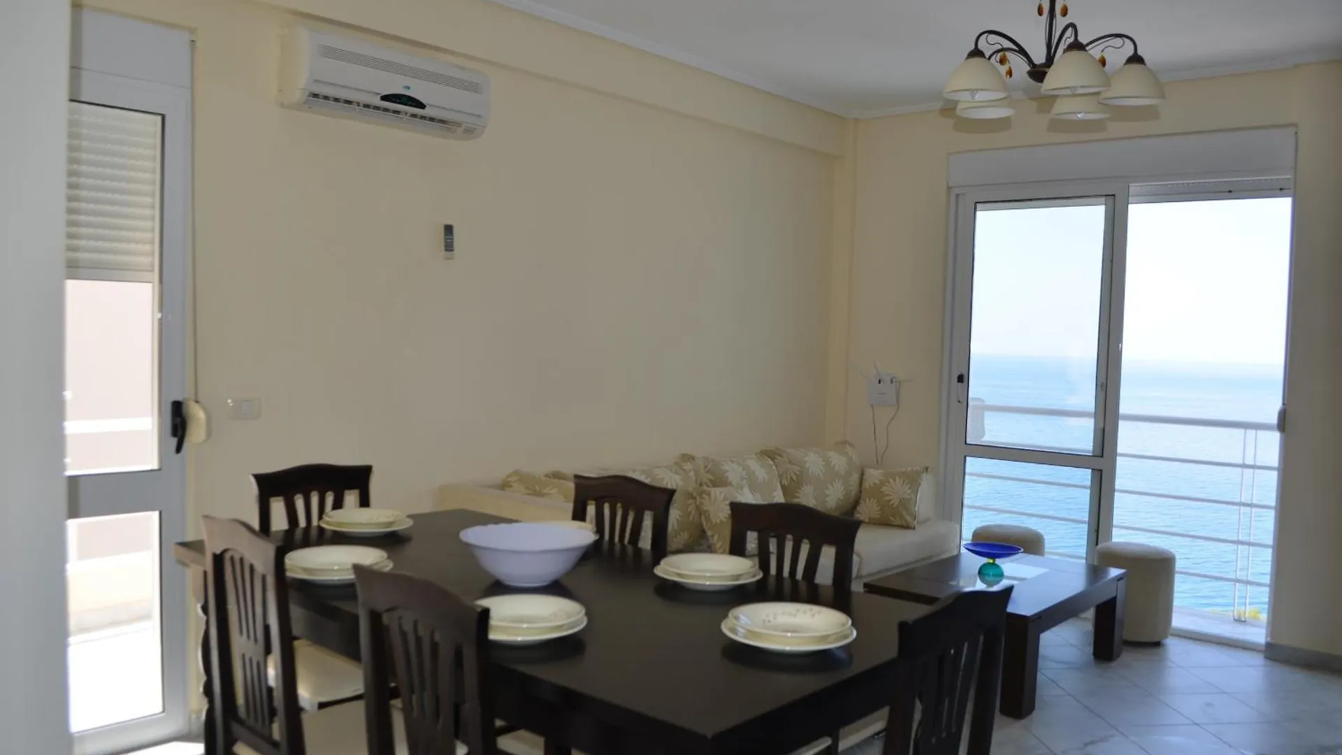 Blue Apartment Sarande 0*,  Albania
